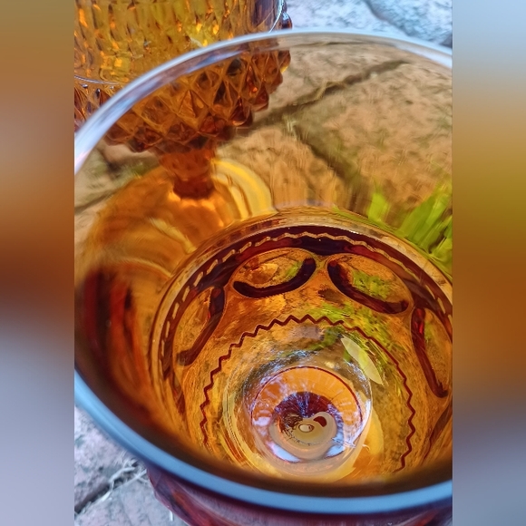 Vintage 70s Indiana Glass diamond & kings crown dark amber glass cups goblets - Picture 6 of 11